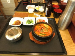 二日目のお昼ご飯、豆腐チゲ